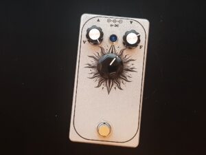 Alternative view of FUZZ ACE